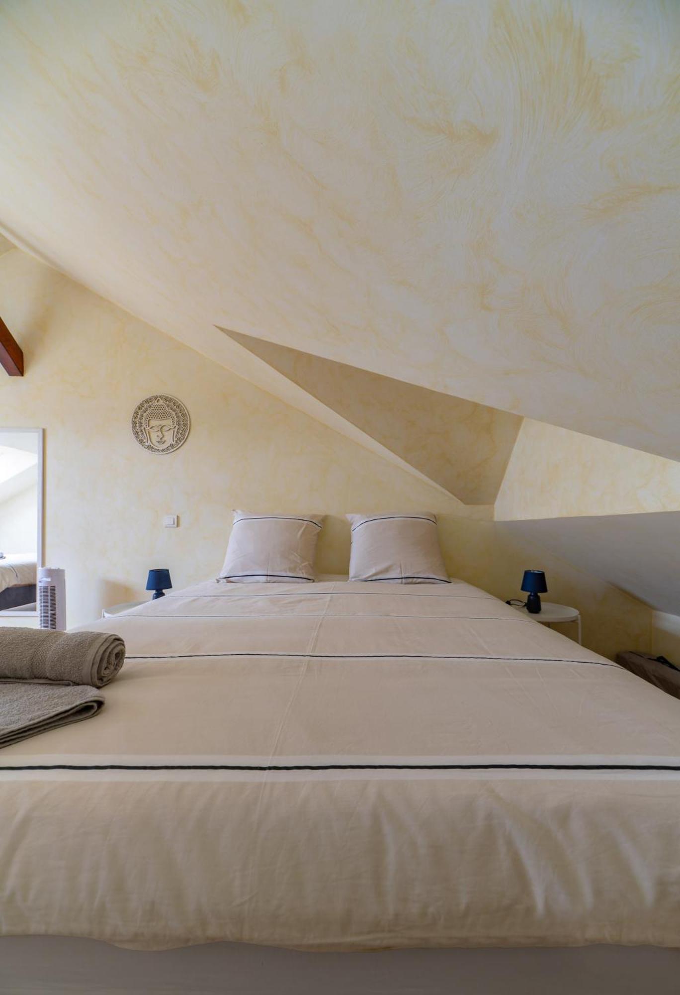 Le Grenet - Appartement Design En Duplex Vichy Exterior photo